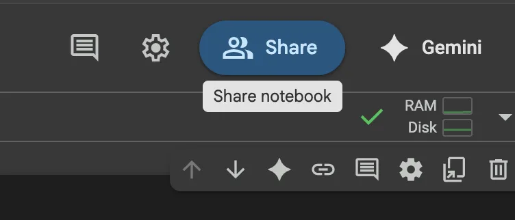 右上の共有ボタン