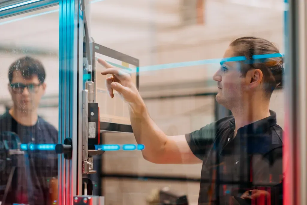Siemens Industrial Copilot - thyssenkrupp グローバル展開