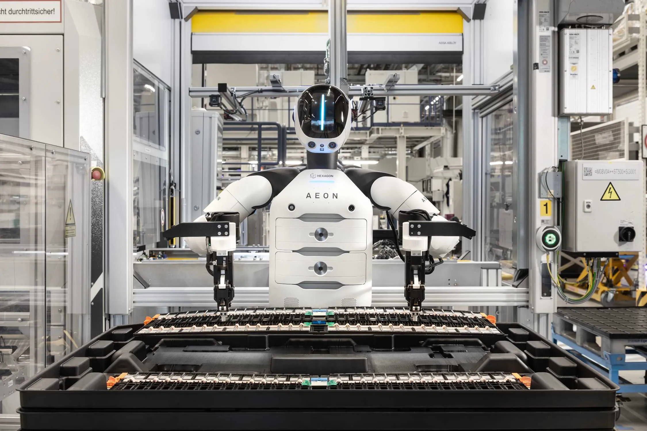 BMW Group ヒューマノイドロボット導入