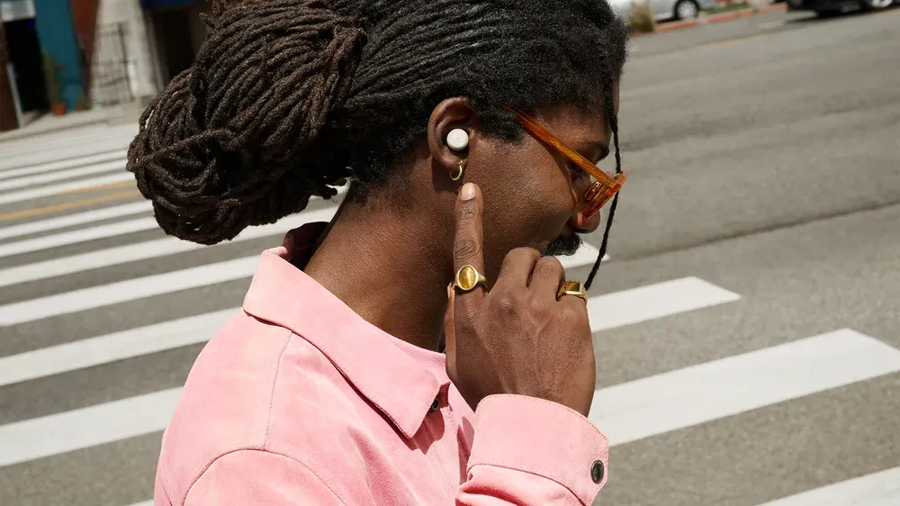 Google Pixel Buds Pro 2 利用イメージ